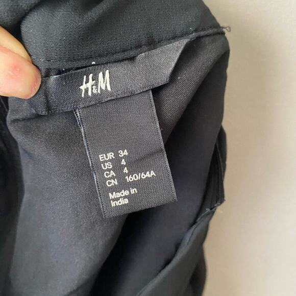 H&M sz 4 black flare summer‎ mini skirt - Picture 2 of 7